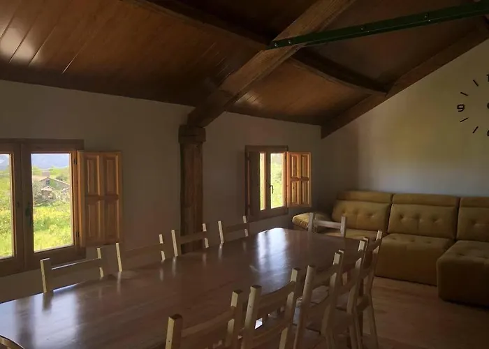 A Casa Do Acivro * Outes